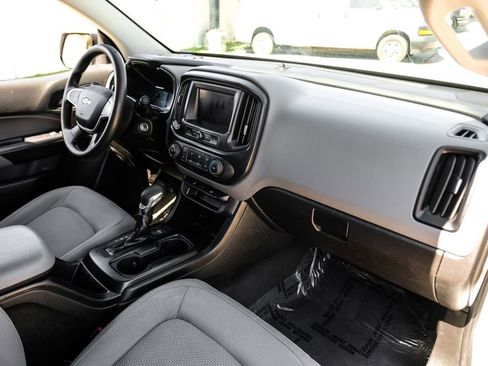 Used 2022 Chevrolet Colorado W/T w/ WT Convenience Package image 9