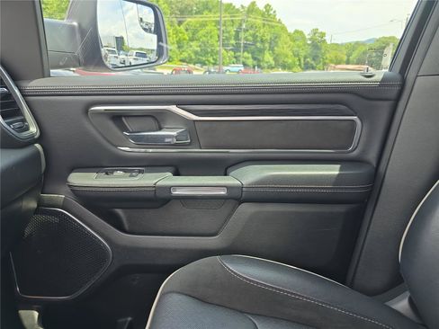 Used 2023 RAM 1500 Laramie AWD/4WD image 23