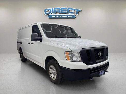Used 2017 Nissan NV 3500 SV RWD image 1
