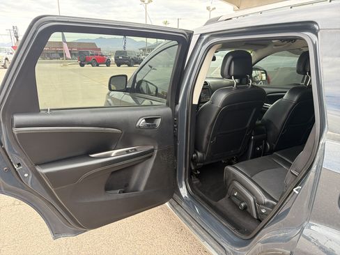 Used 2018 Dodge Journey Crossroad AWD/4WD image 8