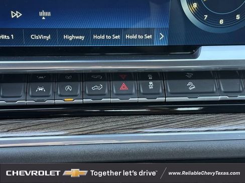 Used 2025 Chevrolet Silverado 1500 RST w/ Convenience Package II AWD/4WD image 24