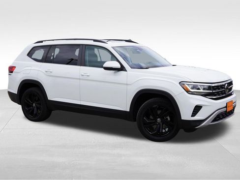 Used 2022 Volkswagen Atlas SE AWD/4WD image 2
