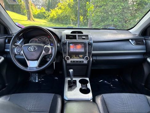 Used 2013 Toyota Camry SE FWD image 13