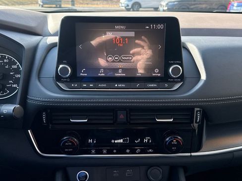 Used 2021 Nissan Rogue SV image 21