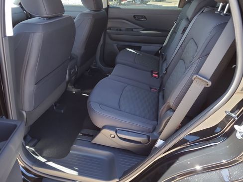 New 2026 Nissan Pathfinder SV image 8