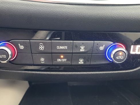 Used 2024 Buick Enclave Essence w/ Experience Buick Package FWD image 33