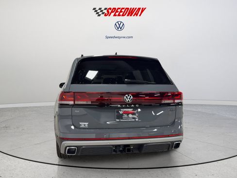 New 2026 Volkswagen Atlas Peak Edition AWD/4WD image 7