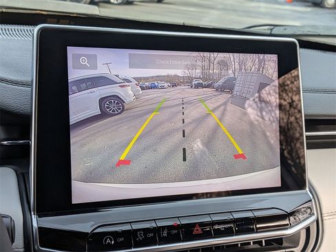 Certified 2024 Jeep Compass Limited w/ Sun and Sound Group image 17