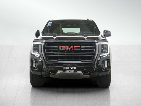 Used 2023 GMC Yukon AT4 w/ Technology Package AWD/4WD image 8