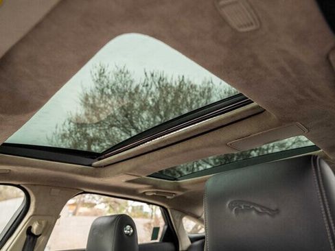 Used 2011 Jaguar XJ L image 11