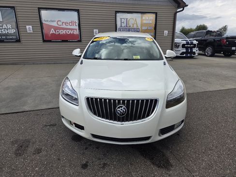 Used 2012 Buick Regal Premium image 2