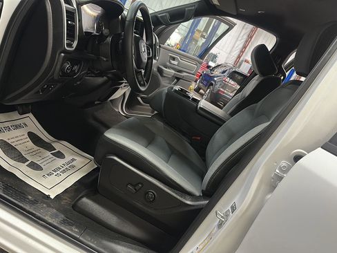 Used 2021 RAM 1500 Big Horn AWD/4WD image 17