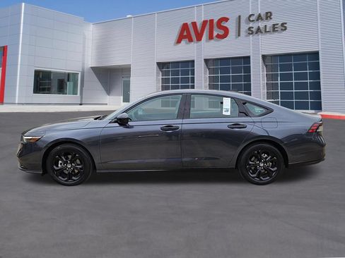 Used 2025 Honda Accord SE image 10