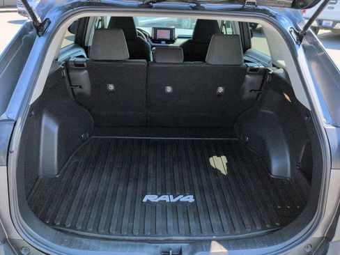 Used 2021 Toyota RAV4 LE FWD image 13