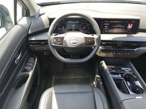 Used 2025 Nissan Murano SV FWD image 28