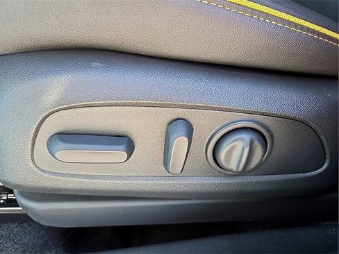 New 2025 Chevrolet TrailBlazer ACTIV w/ Convenience Package image 17