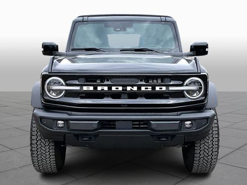 Certified 2025 Ford Bronco Outer Banks w/ Sasquatch Package image 4