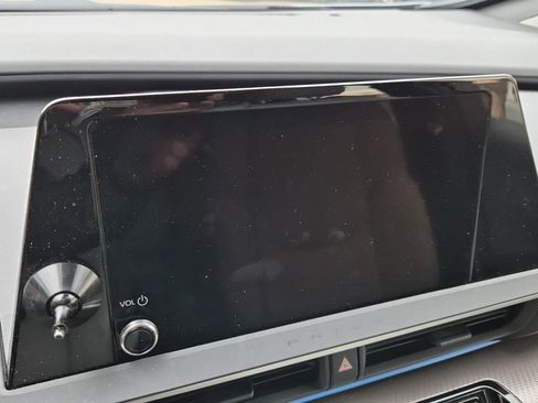 Used 2026 Toyota Prius XLE image 10