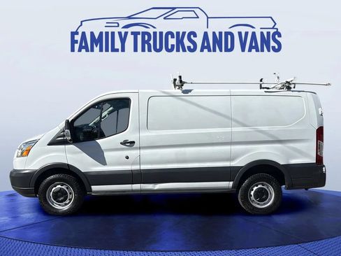 Used 2016 Ford Transit 250 130 Low Roof RWD image 2