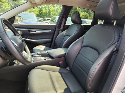 Certified 2025 INFINITI QX50 Luxe AWD/4WD image 10
