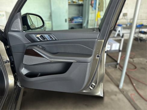 New 2026 BMW X5 xDrive40i w/ M Sport Package image 27