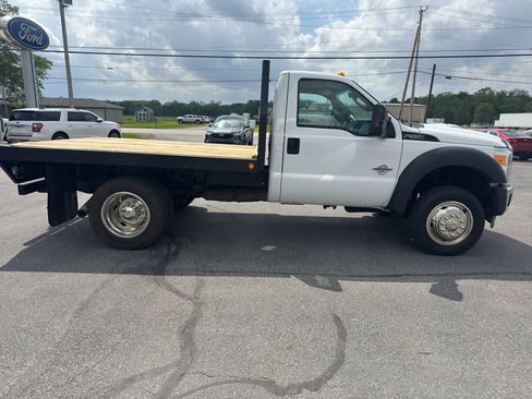 Used 2015 Ford F550 4x4 Regular Cab Super Duty image 2