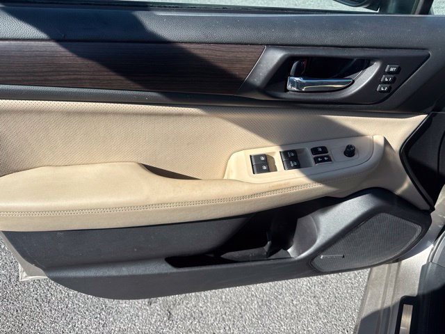 Used 2016 Subaru Legacy 2.5i Limited AWD/4WD image 16