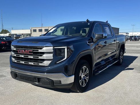 Used 2023 GMC Sierra 1500 SLE image 4