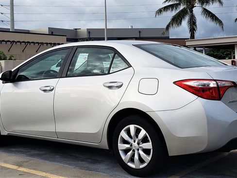 Used 2016 Toyota Corolla LE FWD image 3