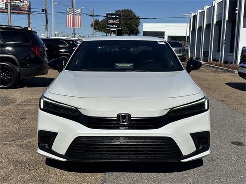 Used 2022 Honda Civic Sport image 2