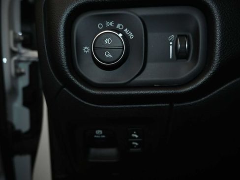 Used 2023 RAM 1500 Big Horn AWD/4WD image 19