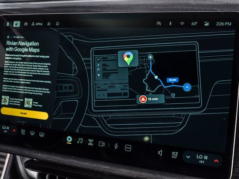 Used 2024 Rivian R1S Adventure AWD/4WD image 26