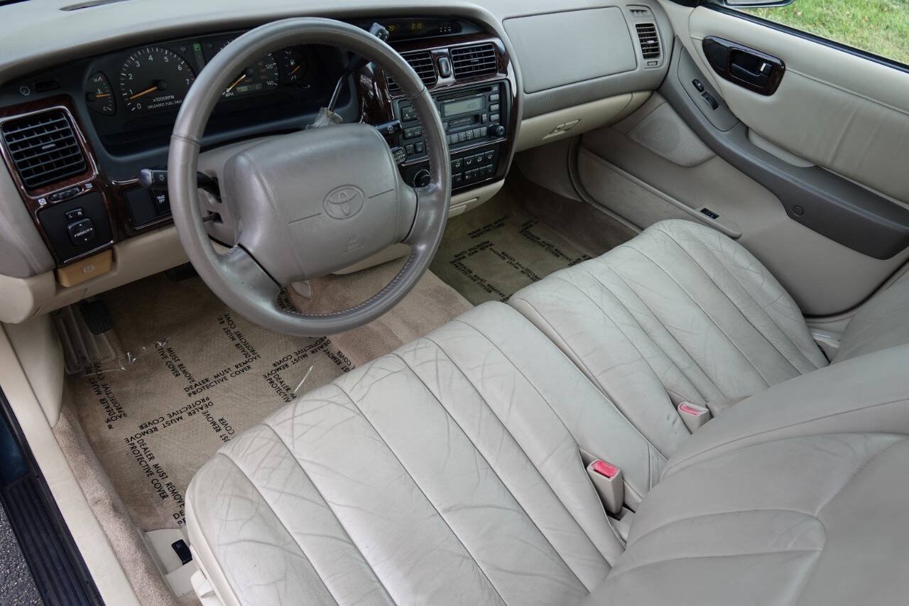 Used 1999 Toyota Avalon XLS FWD image 64