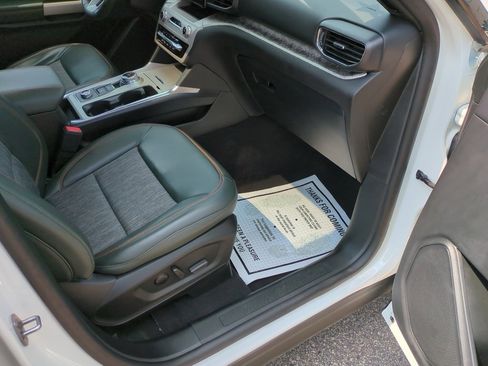 Used 2023 Ford Explorer Timberline w/ Timberline Technology Package image 6