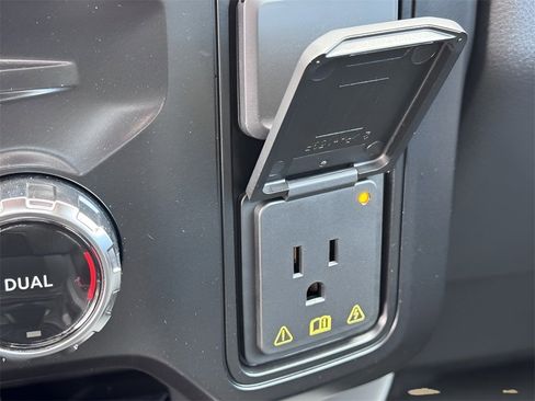 New 2026 Ford F250 Lariat w/ Black Appearance Package image 20