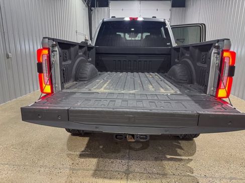 Used 2024 Ford F250 Platinum AWD/4WD image 5