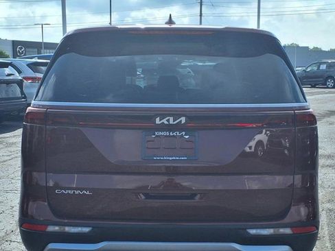 Certified 2024 Kia Carnival LX image 25