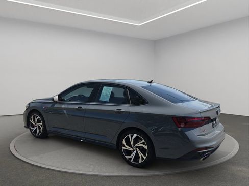 Used 2022 Volkswagen Jetta GLI Autobahn FWD image 4