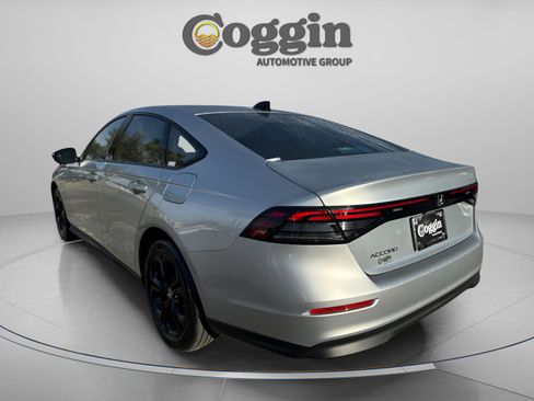 New 2025 Honda Accord SE image 5