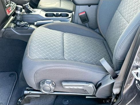 New 2026 Jeep Gladiator Mojave image 13