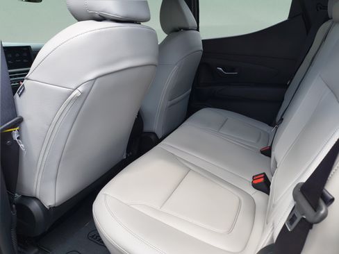 New 2027 Hyundai Santa Cruz SEL FWD image 15