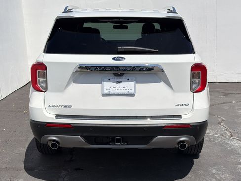 Used 2023 Ford Explorer Limited w/ Equipment Group 301A image 9