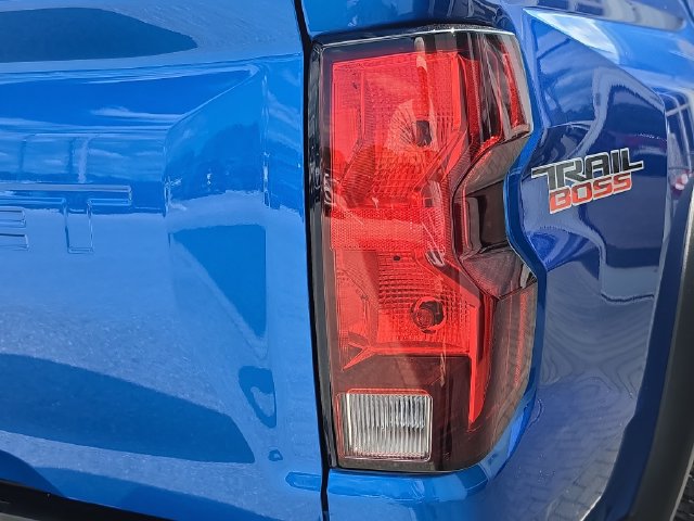 Certified 2024 Chevrolet Colorado Trail Boss w/ Advanced Trailering Package AWD/4WD image 9