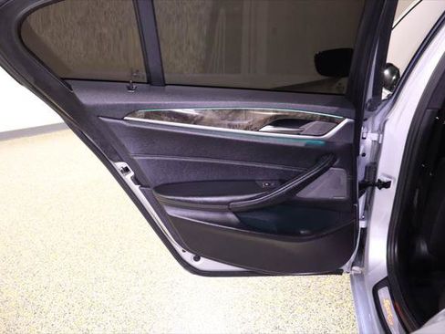 Used 2017 BMW 530i RWD image 38