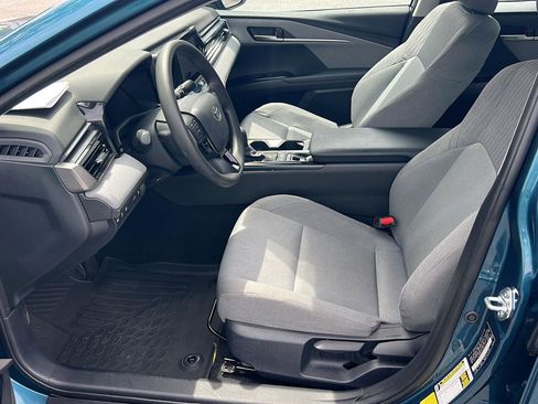 Used 2025 Toyota Camry LE FWD image 10