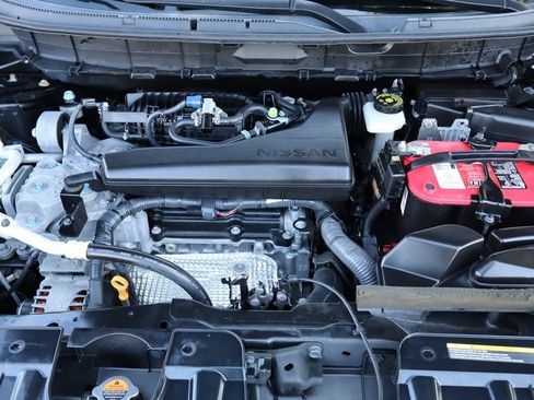 Used 2018 Nissan Rogue S AWD/4WD image 39