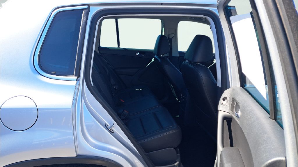 Used 2012 Volkswagen Tiguan SE AWD/4WD image 14