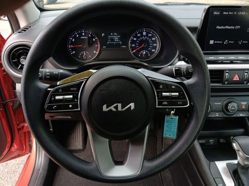 Used 2023 Kia Forte LXS image 14