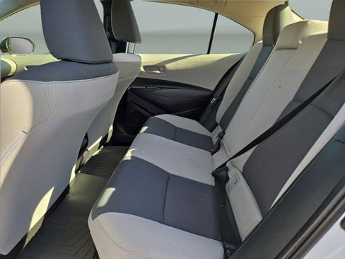Used 2023 Toyota Corolla LE image 12