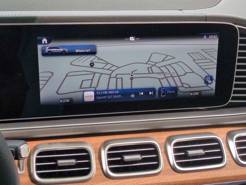 New 2025 Mercedes-Benz GLS 450 4MATIC image 31